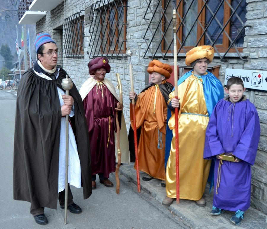 Bannio   Magi Accompagnati Dal Re Mazzie