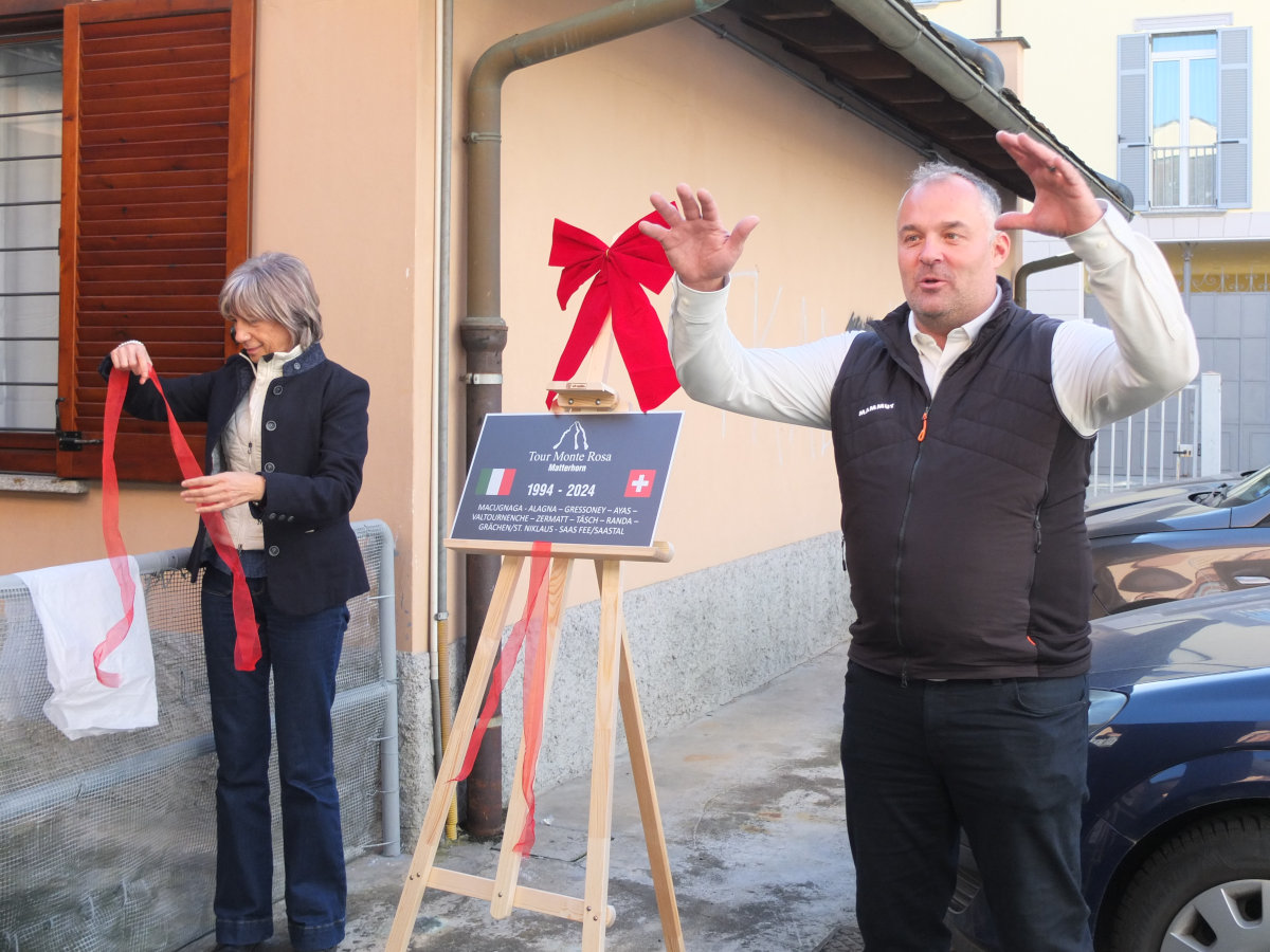 Inaugurazione della targa per l'anniversario del TMR