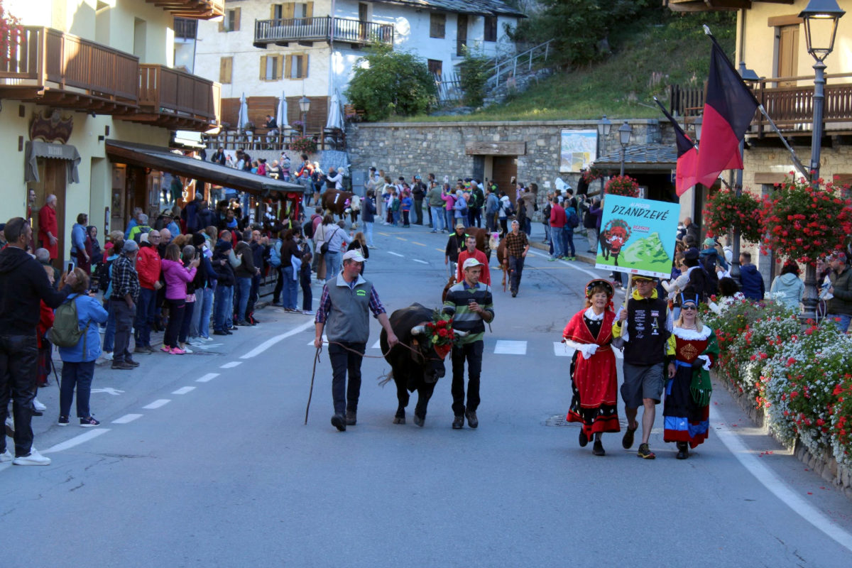 Arrivo Dellalpeggio Di Dzandzeve