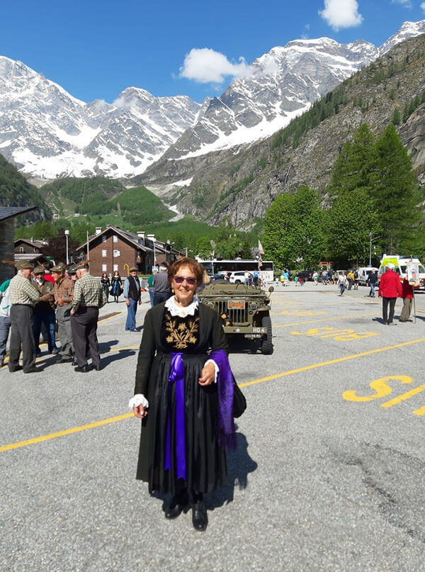Alpini Grandiosa Manifestazione Ai Piedi Del Rosa