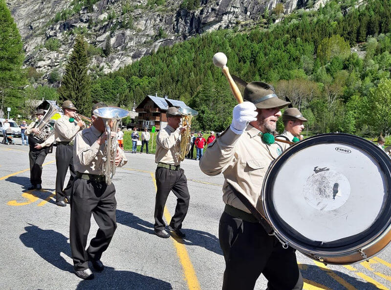 Alpini Grandiosa Manifestazione Ai Piedi Del Rosa