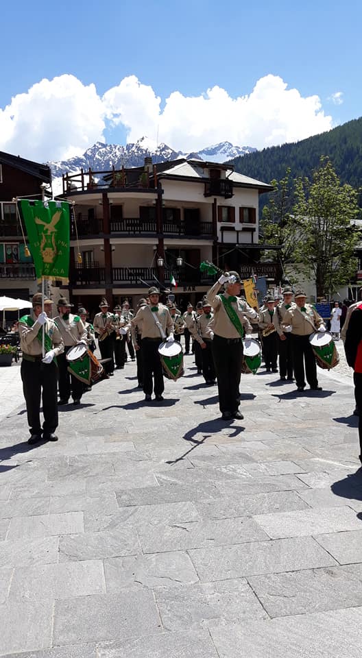 Alpini Grandiosa Manifestazione Ai Piedi Del Rosa