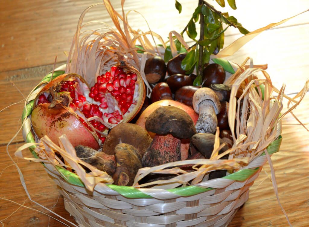 Autunno gustoso e prodotti gourmet da conservare sottovetro